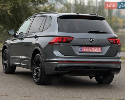 Сірий Фольксваген Тігуан, об'ємом двигуна 2 л та пробігом 2 тис. км за 31500 $, фото 25 на Automoto.ua