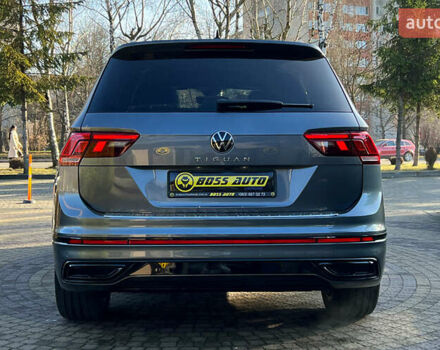 Серый Фольксваген Тигуан, объемом двигателя 2 л и пробегом 17 тыс. км за 29500 $, фото 5 на Automoto.ua