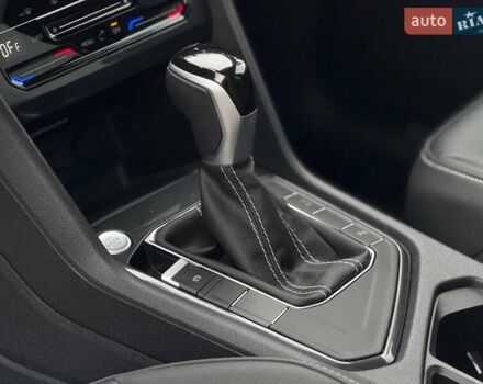 Сірий Фольксваген Тігуан, об'ємом двигуна 2 л та пробігом 2 тис. км за 31500 $, фото 54 на Automoto.ua