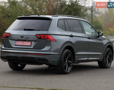 Сірий Фольксваген Тігуан, об'ємом двигуна 2 л та пробігом 2 тис. км за 31500 $, фото 22 на Automoto.ua
