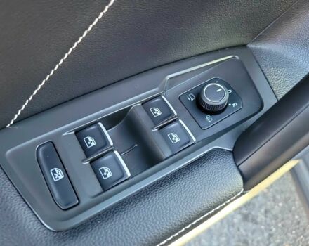 Серый Фольксваген Тигуан, объемом двигателя 2 л и пробегом 30 тыс. км за 22000 $, фото 7 на Automoto.ua