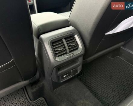 Сірий Фольксваген Тігуан, об'ємом двигуна 2 л та пробігом 2 тис. км за 31500 $, фото 55 на Automoto.ua