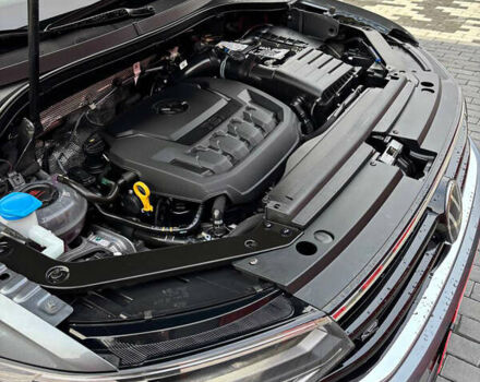 Серый Фольксваген Тигуан, объемом двигателя 2 л и пробегом 17 тыс. км за 30000 $, фото 35 на Automoto.ua