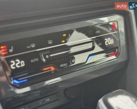 Серый Фольксваген Тигуан, объемом двигателя 2 л и пробегом 36 тыс. км за 28900 $, фото 68 на Automoto.ua