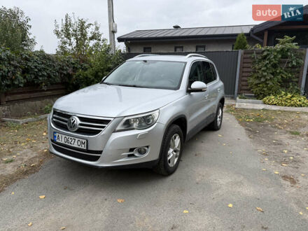 Серый Фольксваген Тигуан, объемом двигателя 1.97 л и пробегом 239 тыс. км за 11300 $, фото 1 на Automoto.ua