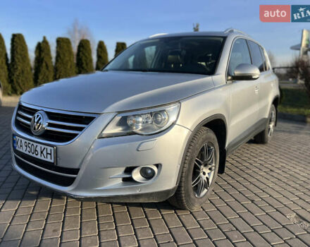 Сірий Фольксваген Тігуан, об'ємом двигуна 2 л та пробігом 270 тис. км за 9950 $, фото 1 на Automoto.ua