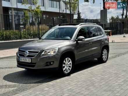 Фольксваген Тигуан 2008 в Киеве на Automoto.ua Серый Фольксваген Тигуан, объемом двигателя 1.4 л и пробегом 253 тыс. км за 8700 $, фото 1 на Automoto.ua