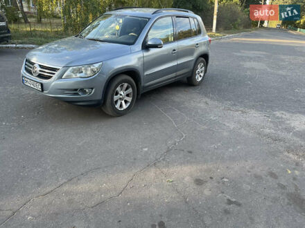 Фольксваген Тигуан 2008 в Сумах на Automoto.ua Серый Фольксваген Тигуан, объемом двигателя 2 л и пробегом 241 тыс. км за 9500 $, фото 1 на Automoto.ua