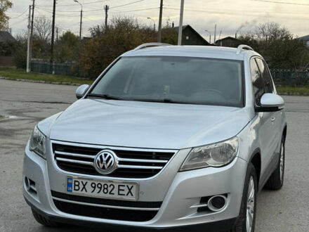 Серый Фольксваген Тигуан, объемом двигателя 1.4 л и пробегом 165 тыс. км за 9700 $, фото 1 на Automoto.ua