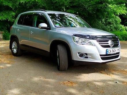 Фольксваген Тигуан 2009 в Черкассах на Automoto.ua Серый Фольксваген Тигуан, объемом двигателя 1.4 л и пробегом 230 тыс. км за 10350 $, фото 1 на Automoto.ua