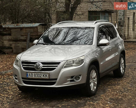 Серый Фольксваген Тигуан, объемом двигателя 1.97 л и пробегом 315 тыс. км за 8999 $, фото 1 на Automoto.ua