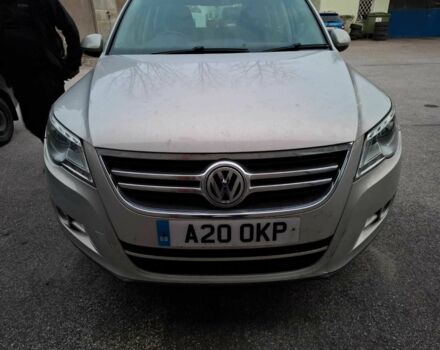 Серый Фольксваген Тигуан, объемом двигателя 2 л и пробегом 120 тыс. км за 5358 $, фото 1 на Automoto.ua