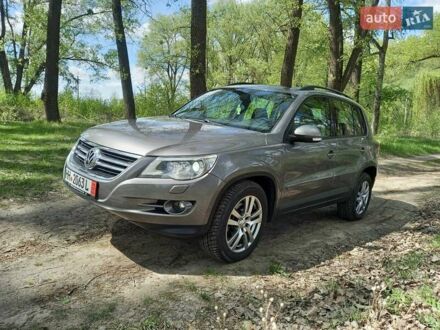 Фольксваген Тигуан 2009 в Овруче на Automoto.ua Серый Фольксваген Тигуан, объемом двигателя 1.4 л и пробегом 185 тыс. км за 9600 $, фото 1 на Automoto.ua