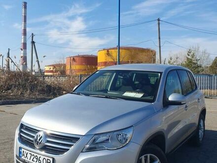 Фольксваген Тигуан 2009 в Харькове на Automoto.ua Серый Фольксваген Тигуан, объемом двигателя 1.39 л и пробегом 165 тыс. км за 9900 $, фото 1 на Automoto.ua
