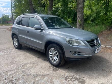 Фольксваген Тігуан 2010 у Києві на Automoto.ua Сірий Фольксваген Тігуан, об'ємом двигуна 2 л та пробігом 267 тис. км за 11400 $, фото 1 на Automoto.ua