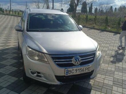 Фольксваген Тігуан 2010 у Буске на Automoto.ua Сірий Фольксваген Тігуан, об'ємом двигуна 1.98 л та пробігом 214 тис. км за 9000 $, фото 1 на Automoto.ua