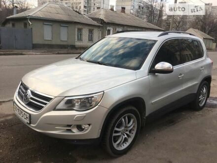 Фольксваген Тигуан 2010 в Харькове на Automoto.ua Серый Фольксваген Тигуан, объемом двигателя 2 л и пробегом 220 тыс. км за 11200 $, фото 1 на Automoto.ua