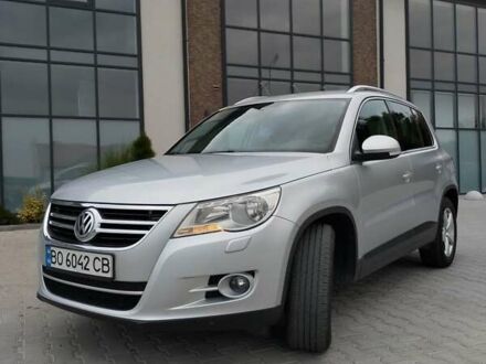 Фольксваген Тигуан 2010 в Тернополе на Automoto.ua Серый Фольксваген Тигуан, объемом двигателя 1.97 л и пробегом 280 тыс. км за 12500 $, фото 1 на Automoto.ua