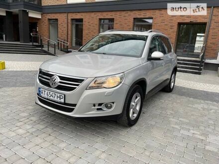 Фольксваген Тигуан 2010 в Коломые на Automoto.ua Серый Фольксваген Тигуан, объемом двигателя 2 л и пробегом 224 тыс. км за 13490 $, фото 1 на Automoto.ua