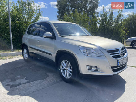 Серый Фольксваген Тигуан, объемом двигателя 1.98 л и пробегом 151 тыс. км за 11500 $, фото 1 на Automoto.ua