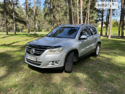 Фольксваген Тігуан 2010 у Сумах на Automoto.ua Сірий Фольксваген Тігуан, об'ємом двигуна 2 л та пробігом 281 тис. км за 11500 $, фото 1 на Automoto.ua