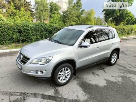 Фольксваген Тігуан 2010 у Белой Церкве на Automoto.ua Сірий Фольксваген Тігуан, об'ємом двигуна 2 л та пробігом 296 тис. км за 12950 $, фото 1 на Automoto.ua