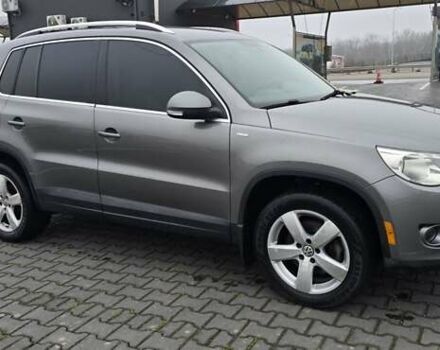 Сірий Фольксваген Тігуан, об'ємом двигуна 2 л та пробігом 191 тис. км за 9200 $, фото 1 на Automoto.ua