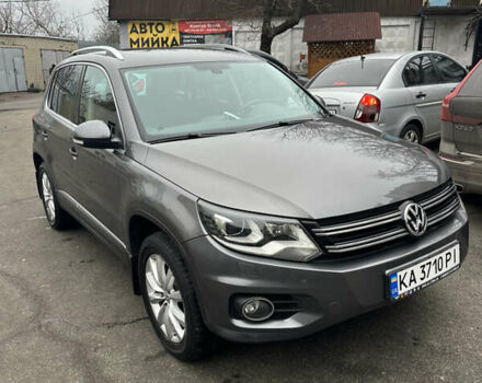 Серый Фольксваген Тигуан, объемом двигателя 1.98 л и пробегом 128 тыс. км за 11000 $, фото 1 на Automoto.ua