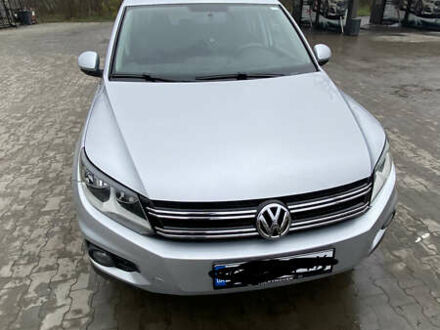 Серый Фольксваген Тигуан, объемом двигателя 1.98 л и пробегом 260 тыс. км за 11500 $, фото 1 на Automoto.ua