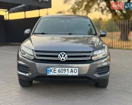 Серый Фольксваген Тигуан, объемом двигателя 1.98 л и пробегом 164 тыс. км за 10500 $, фото 1 на Automoto.ua