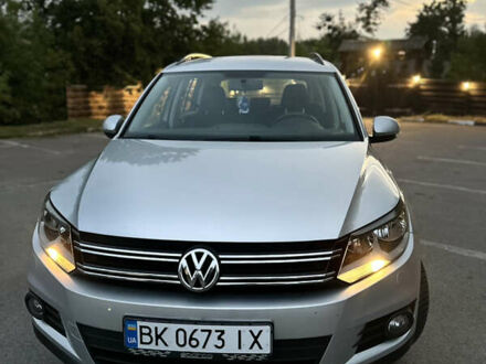 Серый Фольксваген Тигуан, объемом двигателя 1.97 л и пробегом 208 тыс. км за 16500 $, фото 1 на Automoto.ua