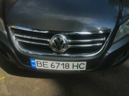 Серый Фольксваген Тигуан, объемом двигателя 1.97 л и пробегом 412 тыс. км за 10000 $, фото 1 на Automoto.ua