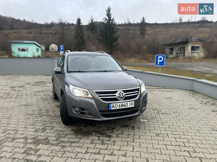 Сірий Фольксваген Тігуан, об'ємом двигуна 2 л та пробігом 263 тис. км за 11500 $, фото 1 на Automoto.ua