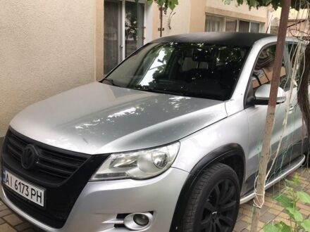 Фольксваген Тігуан 2011 у Миколаєві на Automoto.ua Сірий Фольксваген Тігуан, об'ємом двигуна 2 л та пробігом 1 тис. км за 11500 $, фото 1 на Automoto.ua