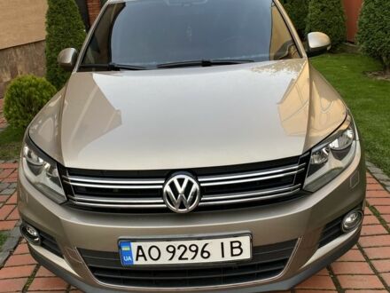 Фольксваген Тигуан 2011 в Мукачеве на Automoto.ua Серый Фольксваген Тигуан, объемом двигателя 1.4 л и пробегом 250 тыс. км за 10000 $, фото 1 на Automoto.ua