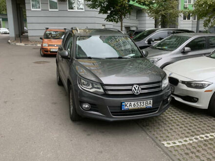 Сірий Фольксваген Тігуан, об'ємом двигуна 1.98 л та пробігом 250 тис. км за 11750 $, фото 1 на Automoto.ua