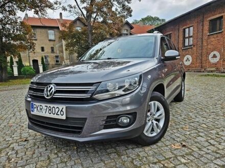 Серый Фольксваген Тигуан, объемом двигателя 1.4 л и пробегом 100 тыс. км за 8000 $, фото 1 на Automoto.ua