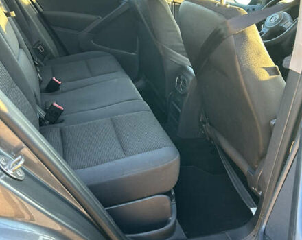 Серый Фольксваген Тигуан, объемом двигателя 1.98 л и пробегом 220 тыс. км за 11000 $, фото 1 на Automoto.ua