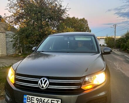 Серый Фольксваген Тигуан, объемом двигателя 2 л и пробегом 170 тыс. км за 12500 $, фото 1 на Automoto.ua