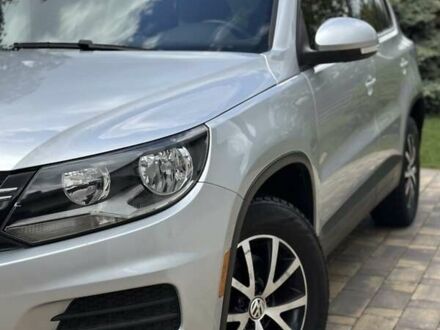 Серый Фольксваген Тигуан, объемом двигателя 1.98 л и пробегом 243 тыс. км за 10000 $, фото 1 на Automoto.ua