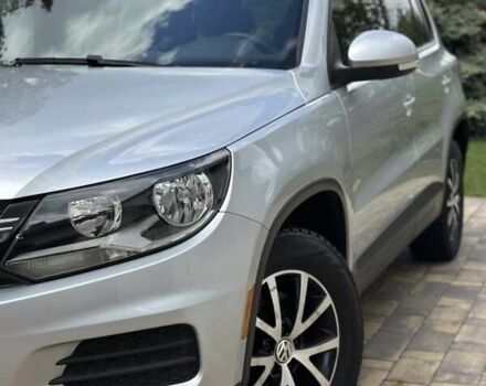 Серый Фольксваген Тигуан, объемом двигателя 1.98 л и пробегом 243 тыс. км за 10000 $, фото 1 на Automoto.ua