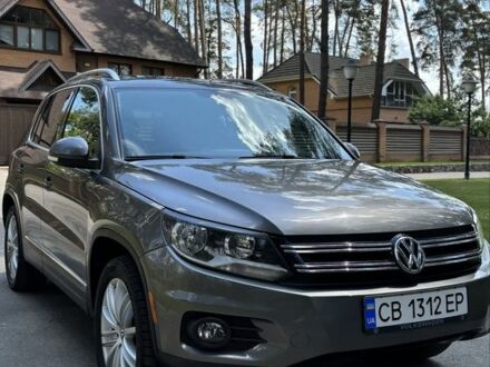 Фольксваген Тигуан 2012 в Чернигове на Automoto.ua Серый Фольксваген Тигуан, объемом двигателя 2 л и пробегом 258 тыс. км за 11000 $, фото 1 на Automoto.ua