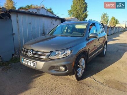 Сірий Фольксваген Тігуан, об'ємом двигуна 1.98 л та пробігом 217 тис. км за 12300 $, фото 1 на Automoto.ua