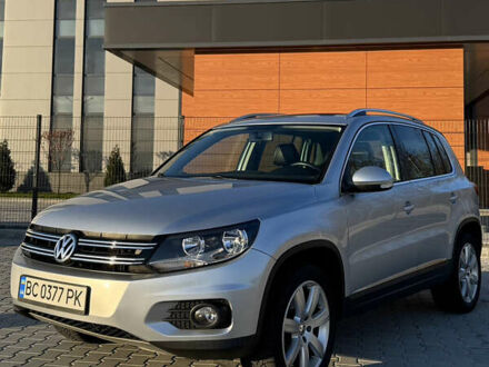 Серый Фольксваген Тигуан, объемом двигателя 2 л и пробегом 125 тыс. км за 14800 $, фото 1 на Automoto.ua