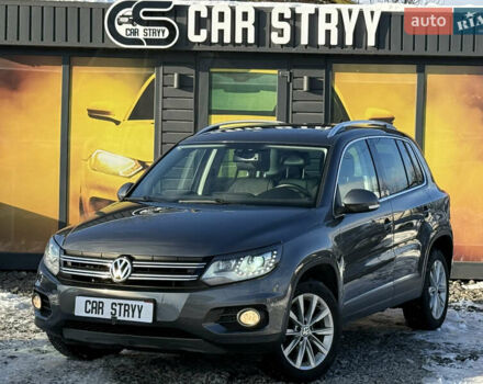 Серый Фольксваген Тигуан, объемом двигателя 2 л и пробегом 205 тыс. км за 15500 $, фото 1 на Automoto.ua