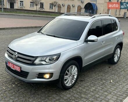 Сірий Фольксваген Тігуан, об'ємом двигуна 1.99 л та пробігом 118 тис. км за 16500 $, фото 1 на Automoto.ua