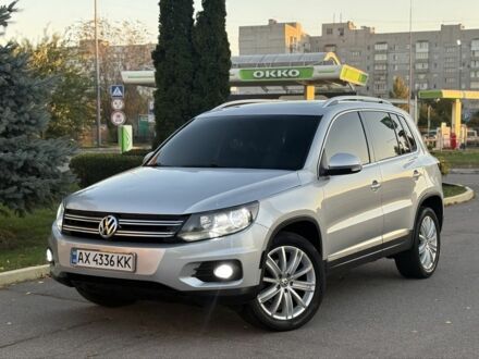 Фольксваген Тігуан 2012 у Кременчуге на Automoto.ua Сірий Фольксваген Тігуан, об'ємом двигуна 2 л та пробігом 250 тис. км за 11777 $, фото 1 на Automoto.ua