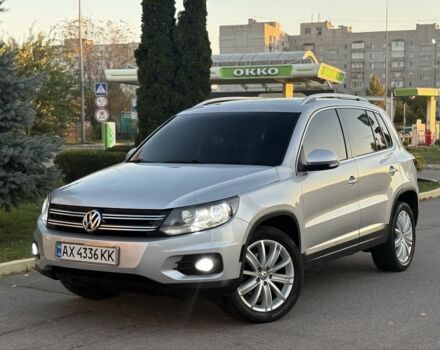 Серый Фольксваген Тигуан, объемом двигателя 2 л и пробегом 250 тыс. км за 11777 $, фото 1 на Automoto.ua