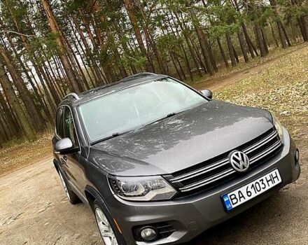 Сірий Фольксваген Тігуан, об'ємом двигуна 2 л та пробігом 300 тис. км за 11700 $, фото 1 на Automoto.ua