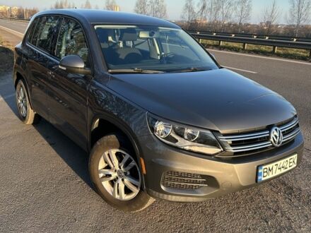 Сірий Фольксваген Тігуан, об'ємом двигуна 2 л та пробігом 220 тис. км за 11000 $, фото 1 на Automoto.ua